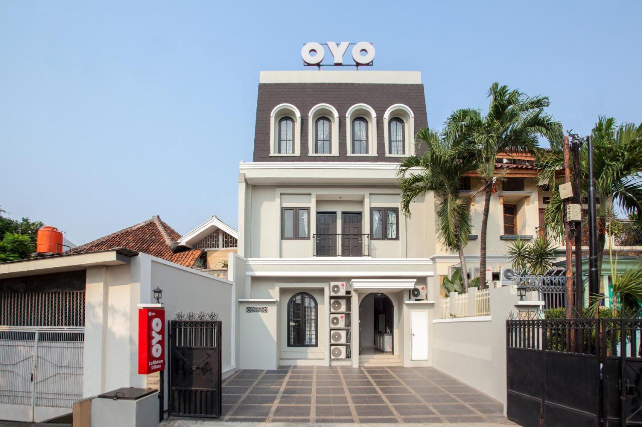 Oyo 105 La Maison D Ilona Jakarta Exterior photo