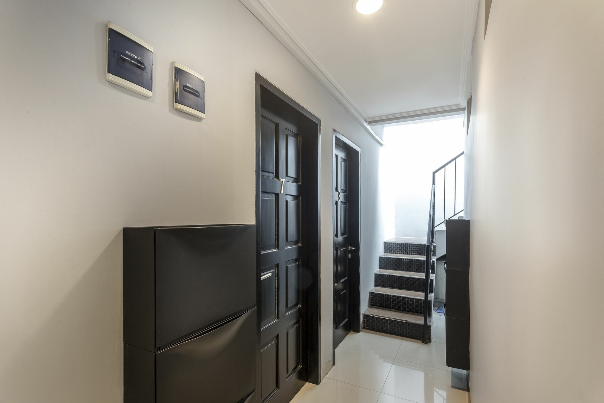Oyo 105 La Maison D Ilona Jakarta Exterior photo